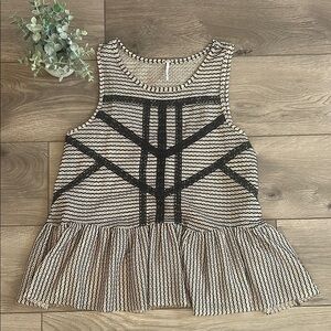 FREE PEOPLE Navy and Tan Patterned Sleeveless Top Size Medium